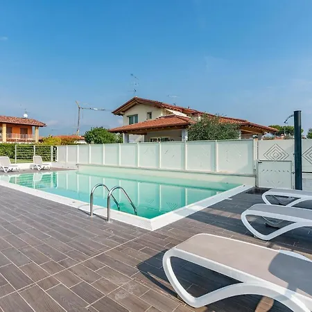 Cozy In Puegnago Sul Garda With Wifi