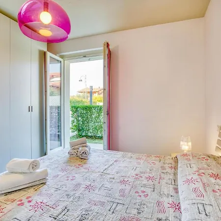 Cozy In Puegnago Sul Garda With Wifi Раффа