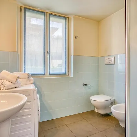Cozy In Puegnago Sul Garda With Wifi *